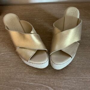 Cordani Slip Ons - Size 9
